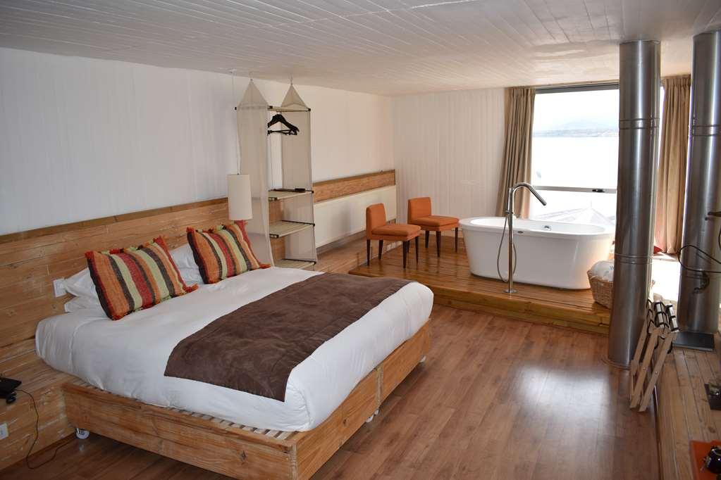 Noi Indigo Patagonia Hotel Puerto Natales Ruang foto